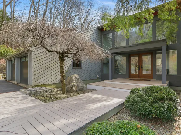 94 Campbell Drive, Stamford, CT 06903