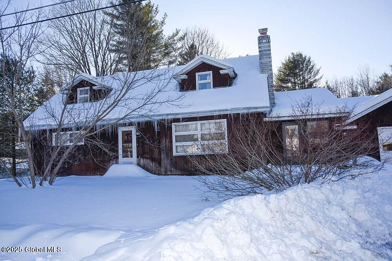 4th image of 25 Fairview Avenue