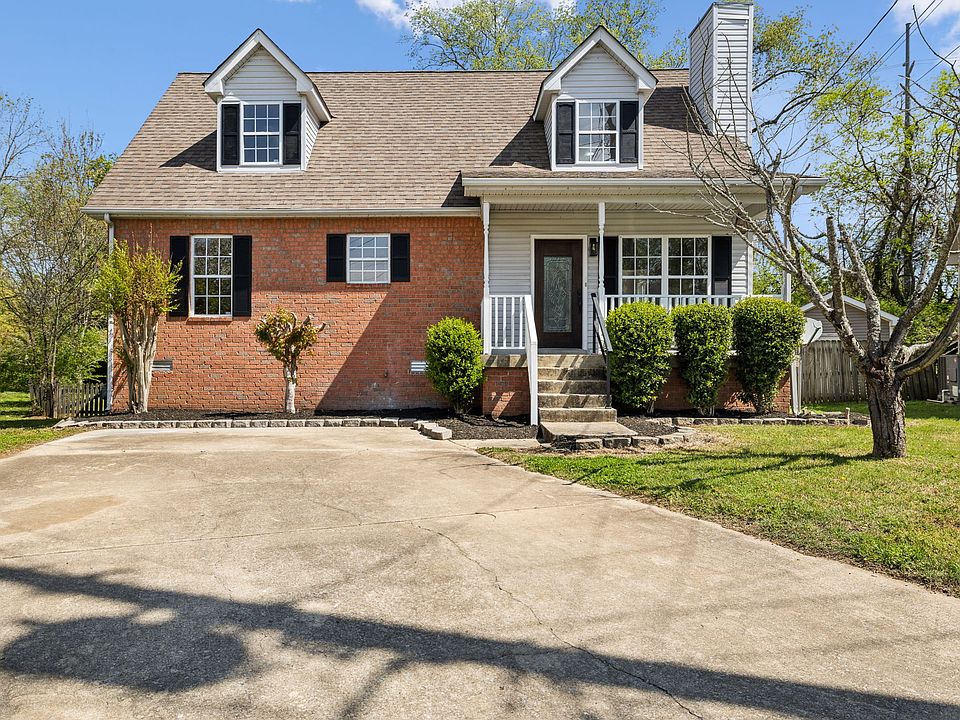 1st image of 833 Stone Hedge Ct