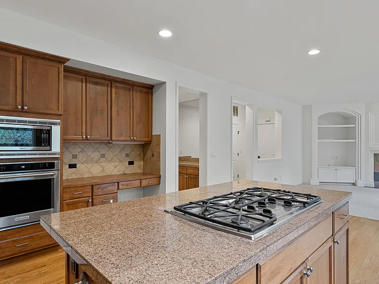 8835 237th Pl NE — Photo 15