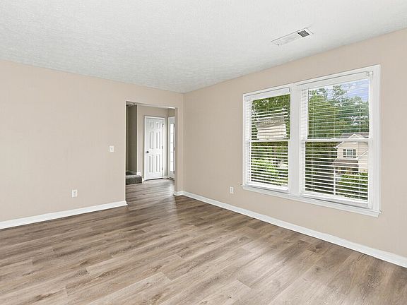 4th image of 4988 Wynhurst Way