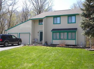 4322 Collier Cir, Syracuse, NY 13215