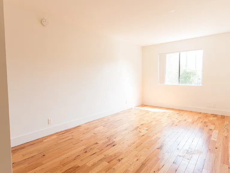 6208 Arroyo Glen St #15 — Photo 6