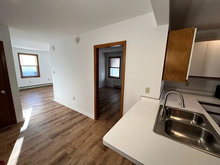 36 Bradbury St #102 — Photo 13