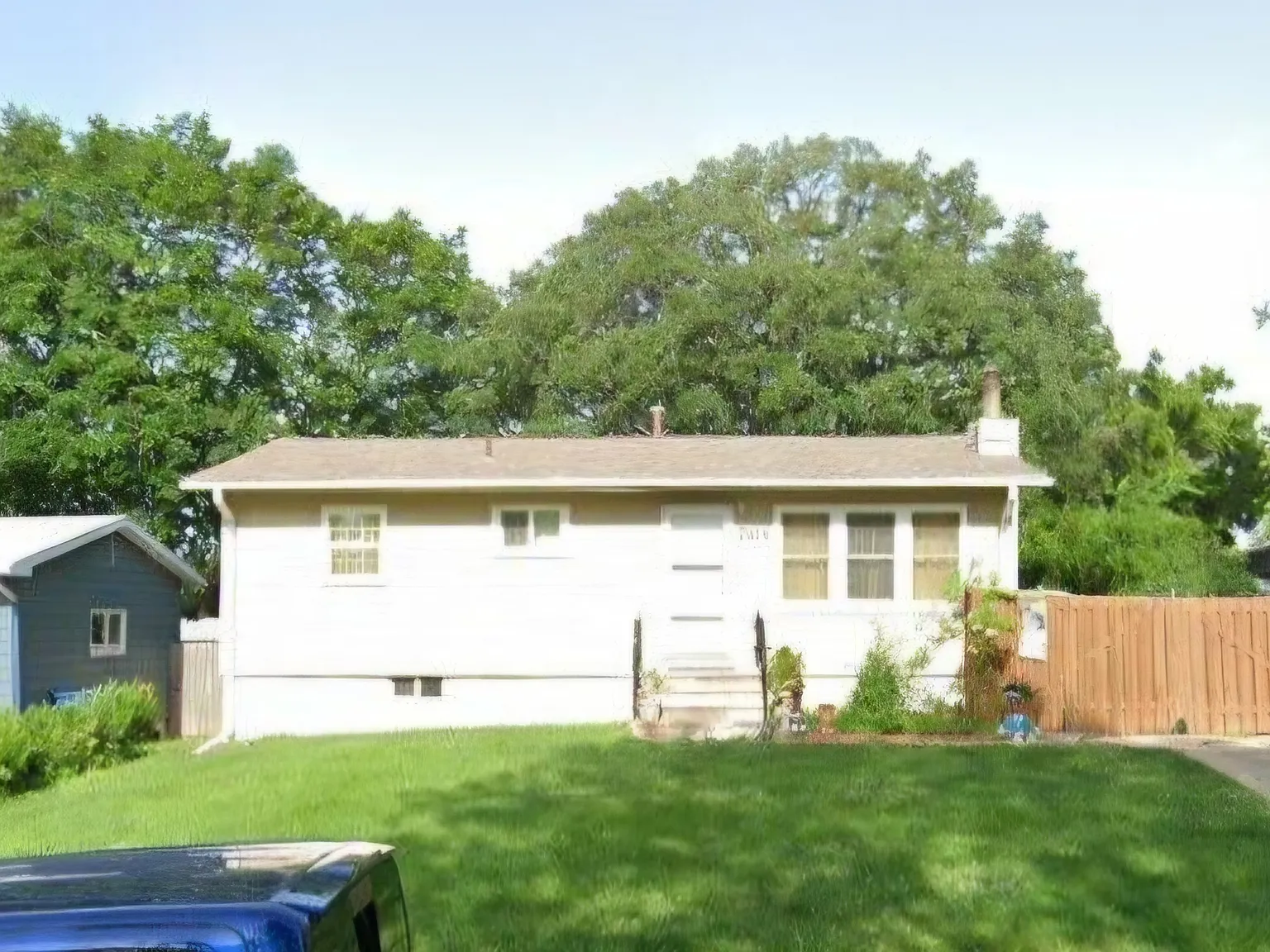 3 bed, 1872 sqft, $1,900 — Photo 1