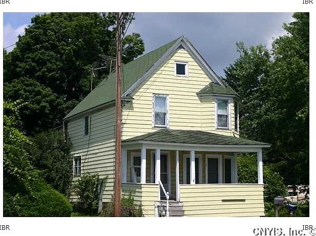 2nd image of 242 Tompkins St