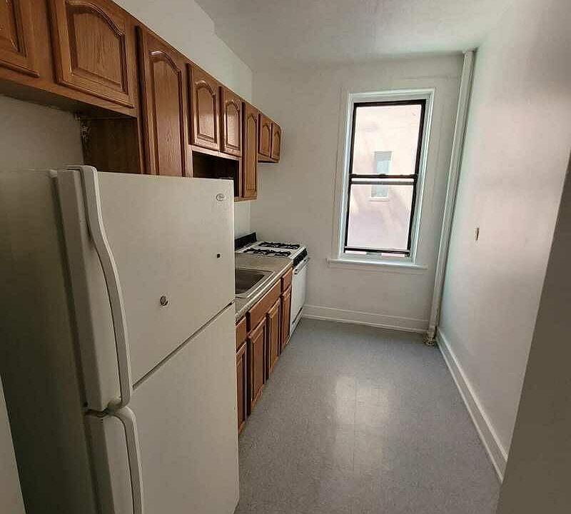 2nd image of 178 Ocean Pkwy #B15
