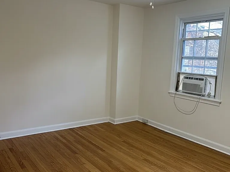Jericho Manor Apartments — Photo 41