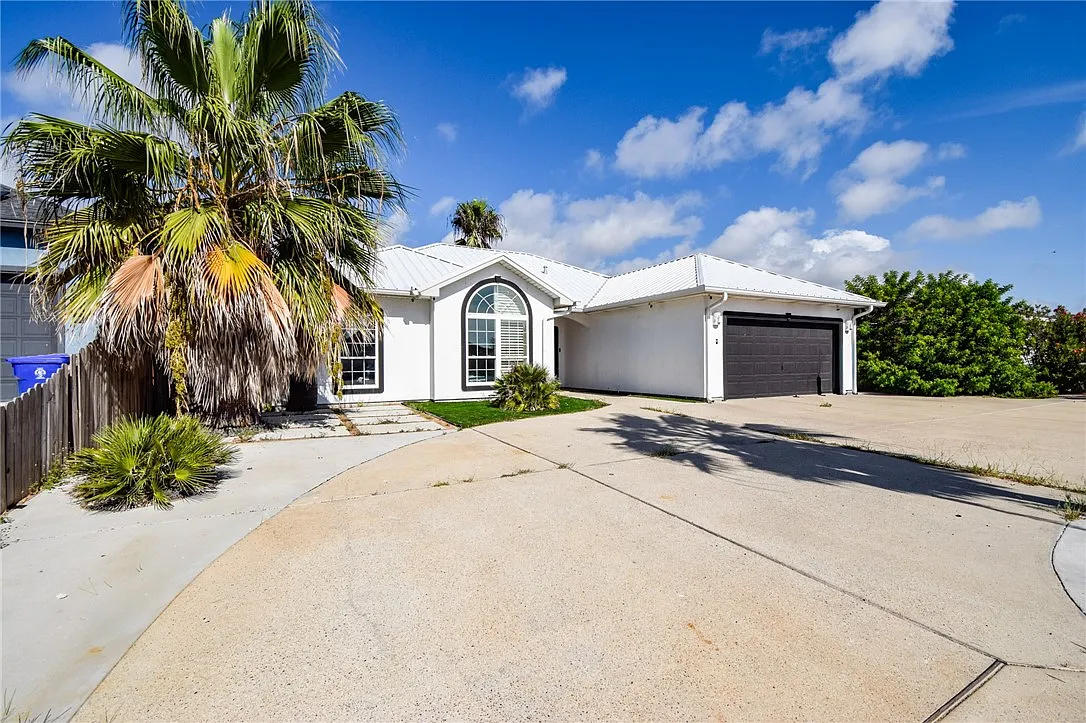 3 bed, 1927 sqft, $2,800 — Photo 4