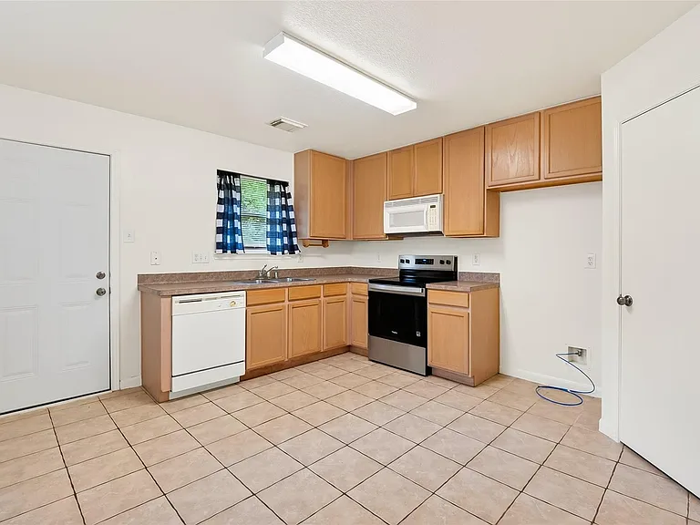 10426 Briar Patch St — Photo 14