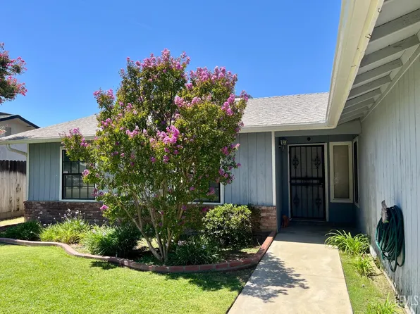 4113 Highland Hills St, Bakersfield, CA 93308