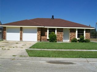 2 Azalea Ln, Marrero, LA 70072