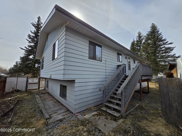2521 W 77th Ct, Anchorage, AK 99502