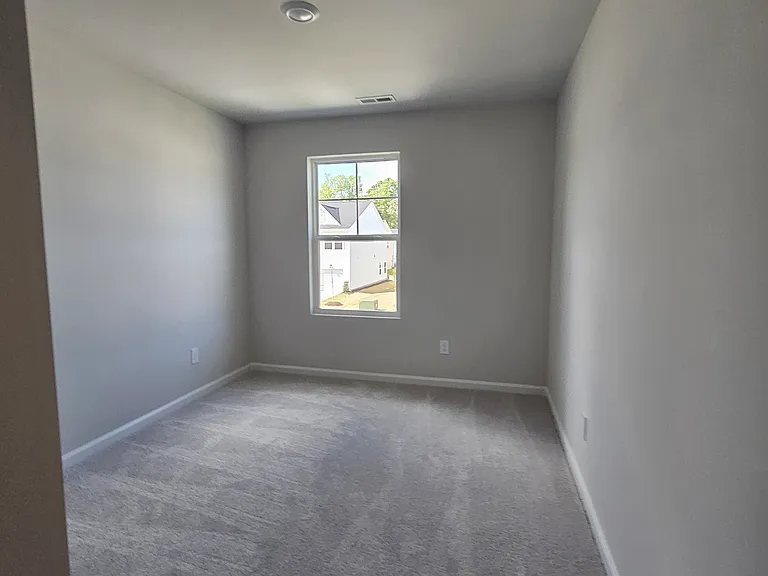 270 Paramount Dr — Photo 9
