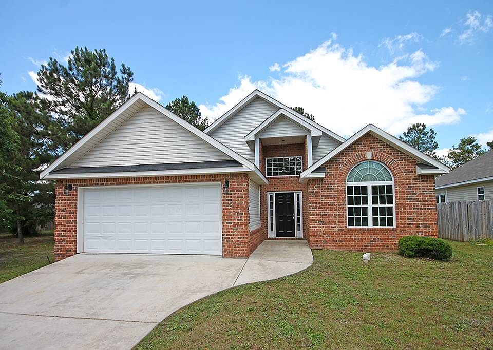 1st image of 307 Laurel Woods Dr