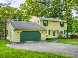 3 Oak Dr, Litchfield, NH 03052