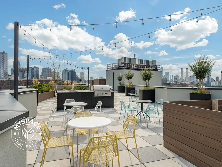 58 Vanderbilt Ave #10M — Photo 9