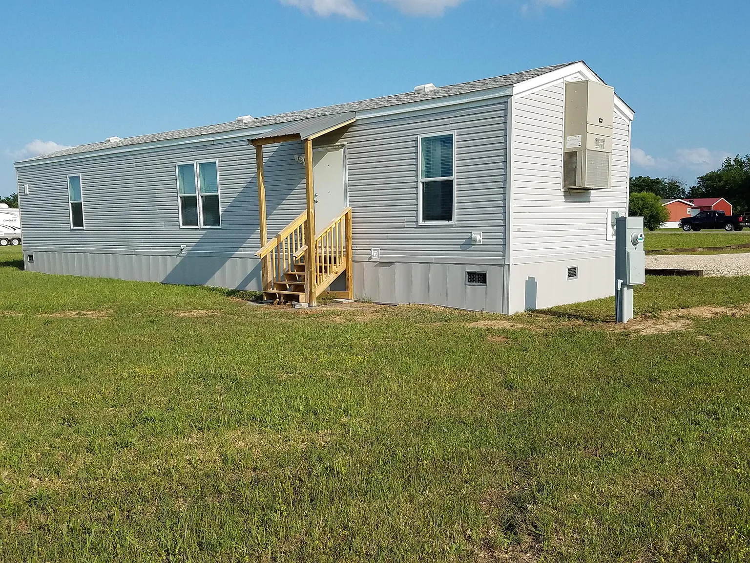 120 Sooner Rd — Photo 1
