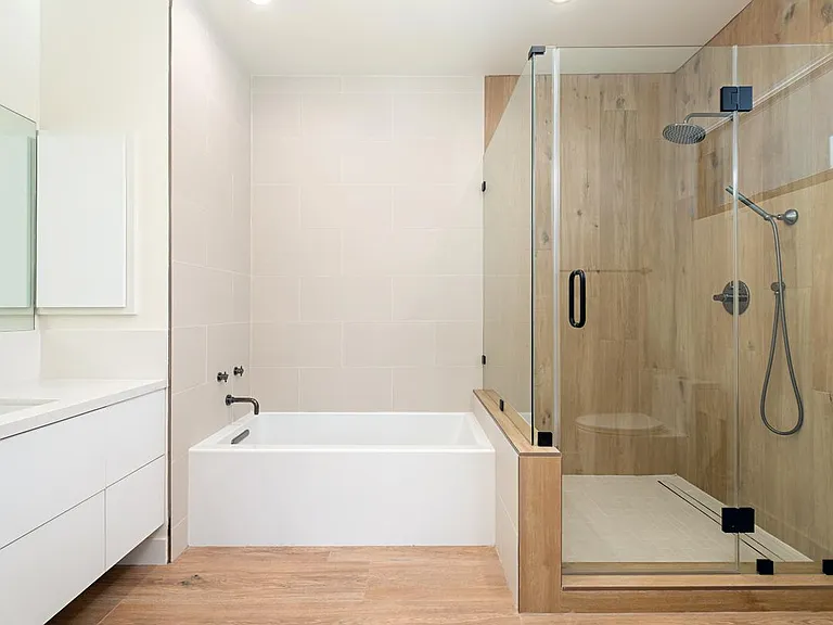 822 S Plymouth Blvd #4 — Photo 13