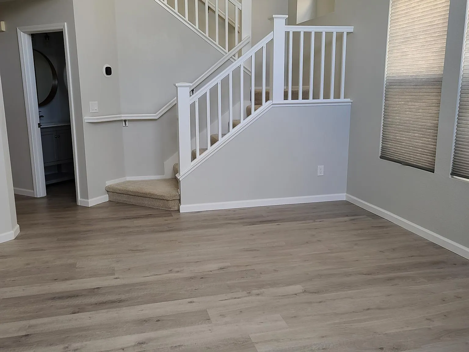 3 bed, 2.5 bath, 1850 sqft, $3,995 — Photo 2