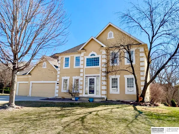 1703 S 179th St, Omaha, NE 68130