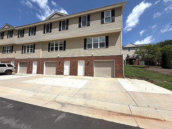 2nd image of 110 Aaron Pl #508