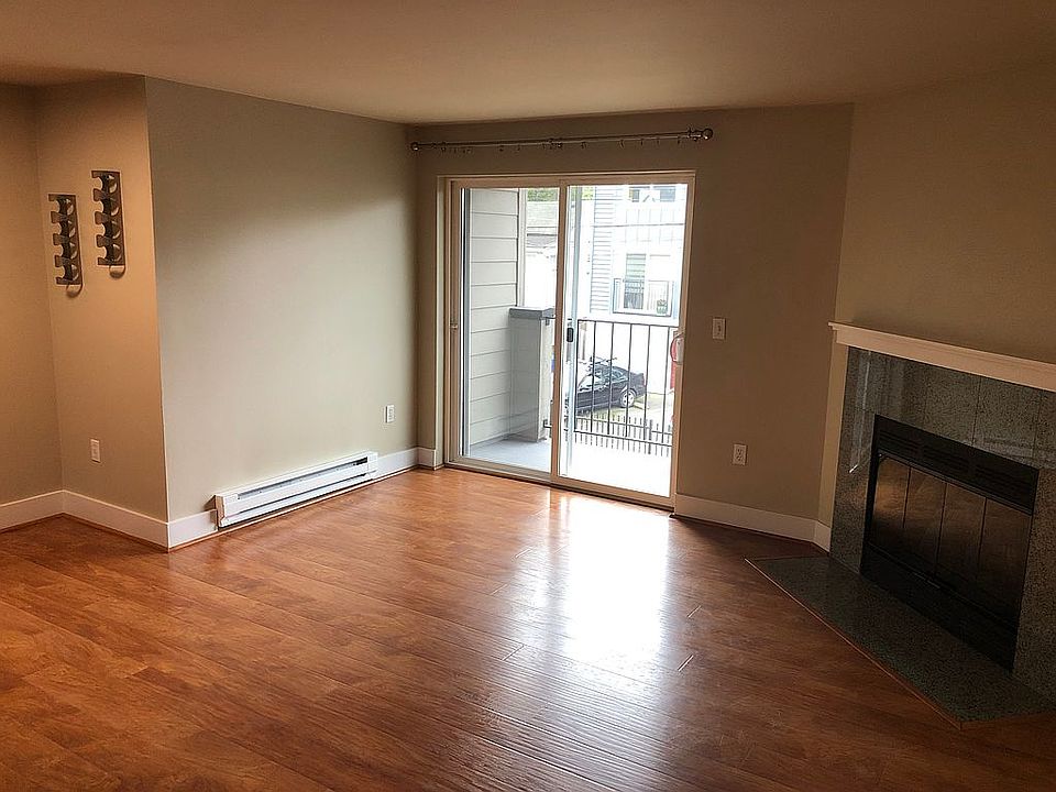 1st image of 4831 Fauntleroy Way SW APT 207