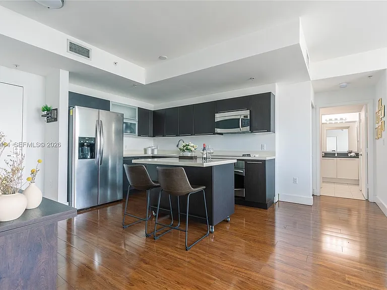 90 SW 3rd St #3806 — Photo 4