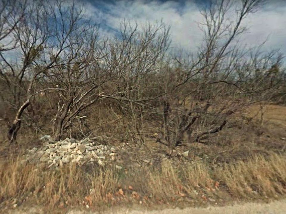 1st image of Oak Dr