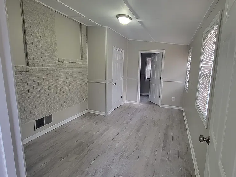 6004 Noah Dr — Photo 8