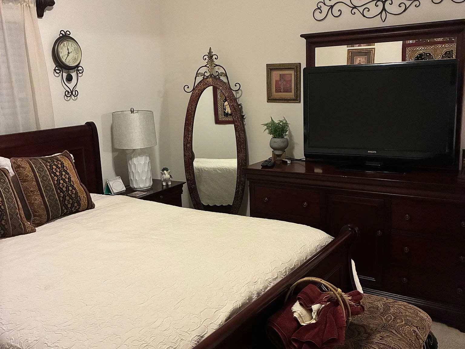 1 bed, 1.0 bath, 1607 sqft, $1,048 — Photo 3