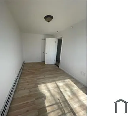 140 Glen St #5 — Photo 5