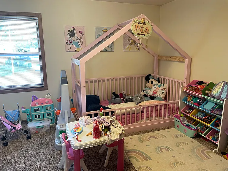 525 Maple St — Photo 15