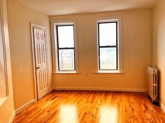 5th image of 2 Adrian Ave APT 53C