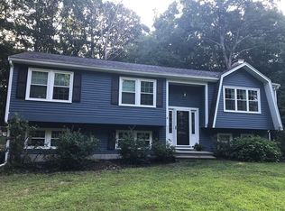 4 Thayer Heights Rd, Hopkinton, MA 01748
