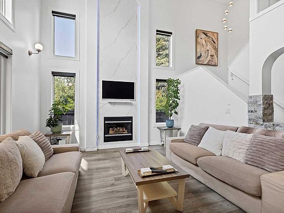 4th image of 11 N Citadel Meadow Grv NW