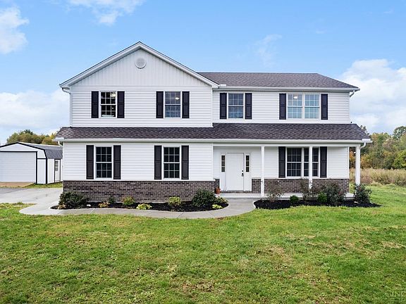 3rd image of 1925 Clermontville Laurel Rd