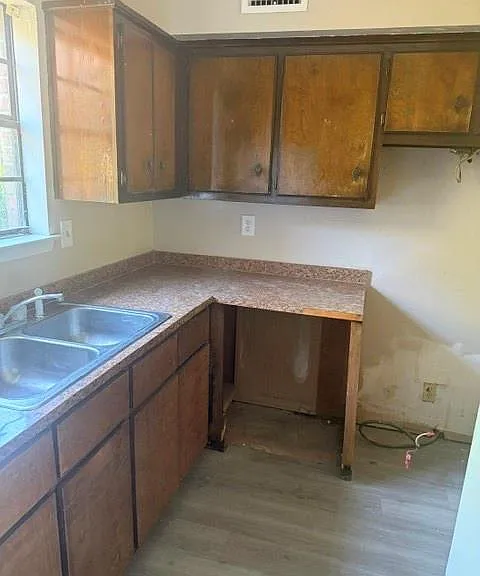 2425 Norton Ln #C — Photo 3