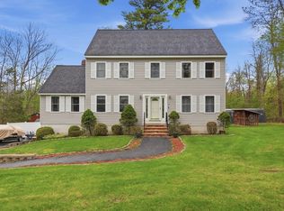 17 Unicorn Cir, Amesbury, MA 01913