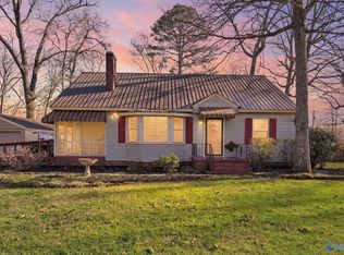 214 Oakland Ave, Boaz, AL 35957