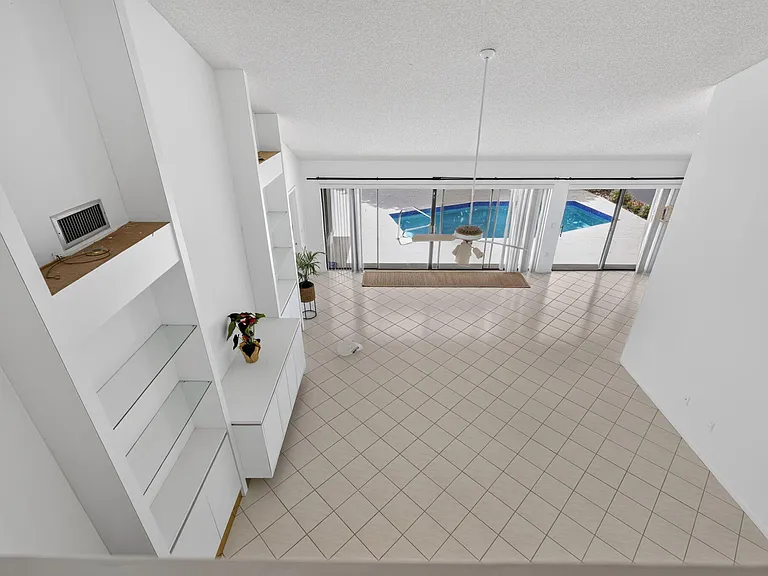 223 E River Park Dr — Photo 28