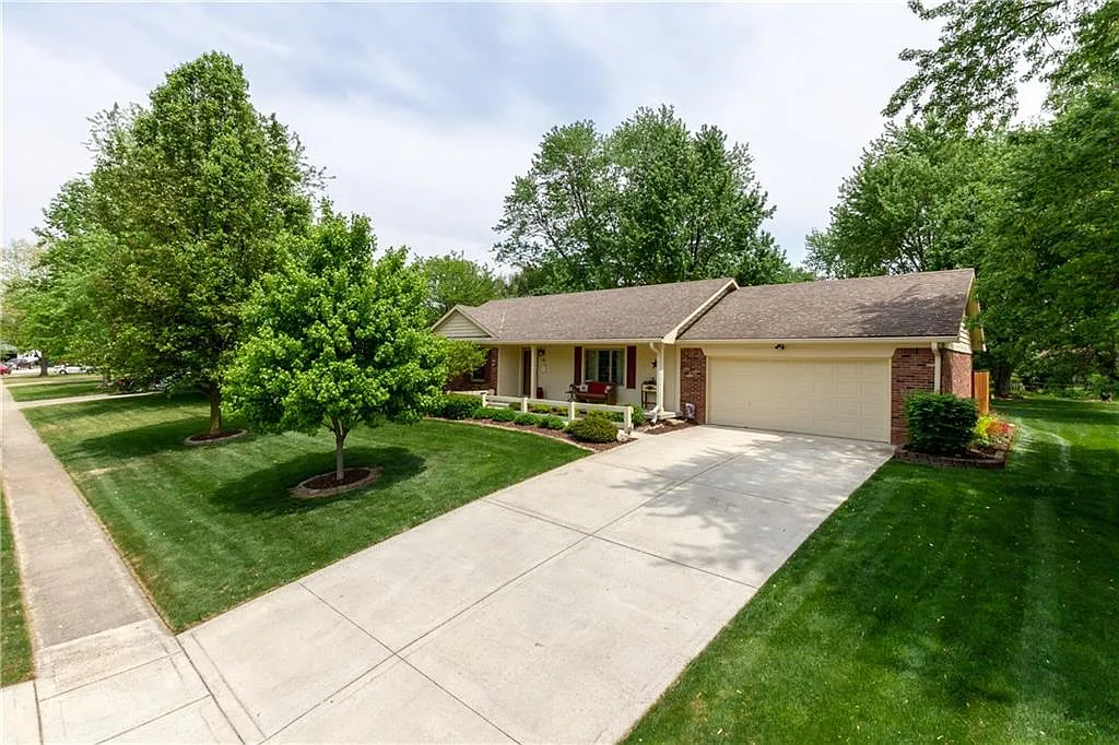 593 Waterview Blvd photo 1