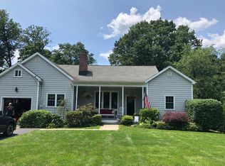 13 Paulina Pl, Trumbull, CT 06611