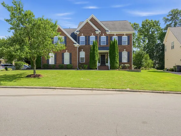 100 Drakeshire Ct, Morrisville, NC 27560