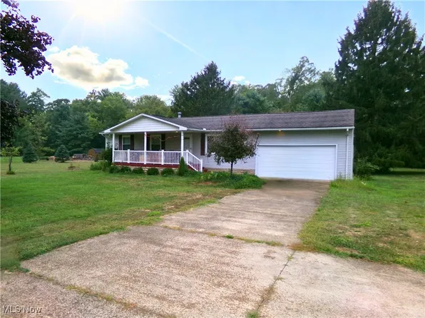 9393 Kent Ave NE, N Canton, OH 44721