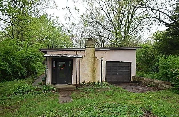 337 Blanche Dr photo 1