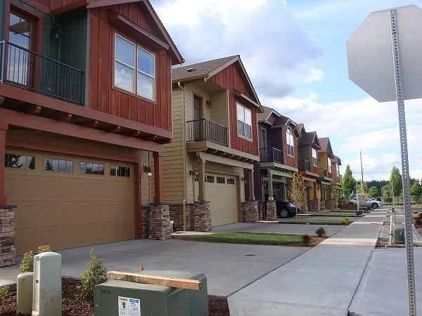 3 bed, 2.5 bath, 1853 sqft, $2,840 — Photo 1