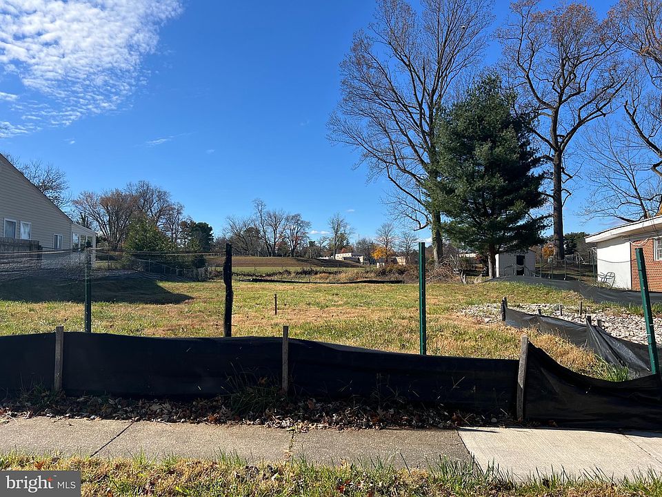 2nd image of 7618 Carla Rd