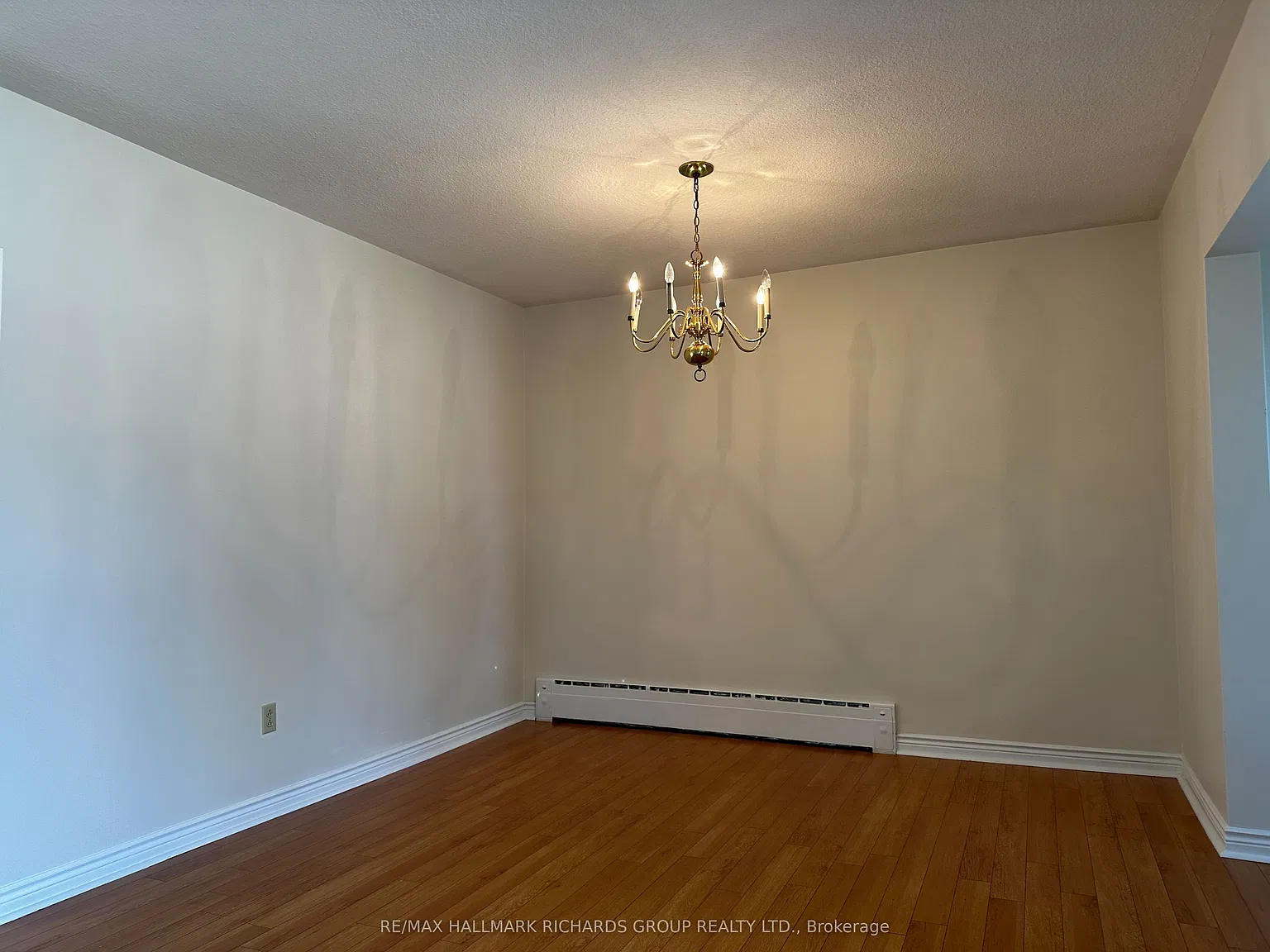 3 bed, $4,000 — Photo 4