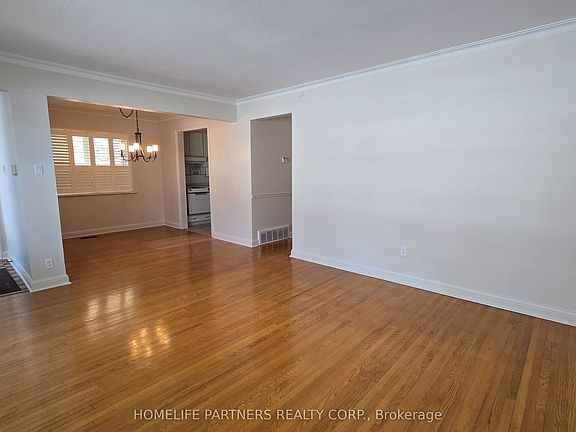 3rd image of 3 Ridge Point Cres